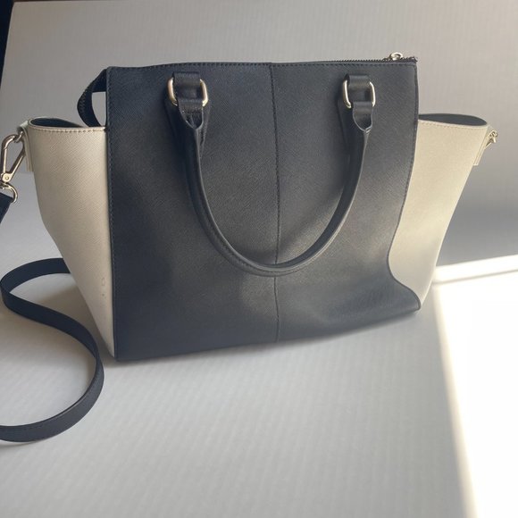 DKNY MEDIUM SIZE BLACK AND WHITE BAG - Picture 3 of 9